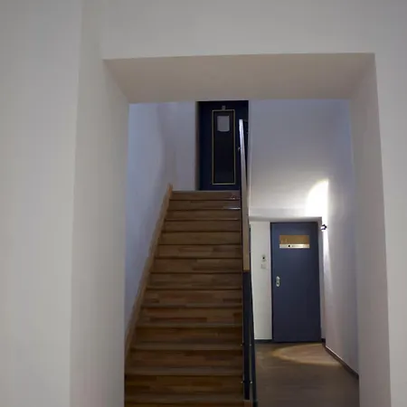 Hotel Mooncity & Boardinghouse Dusseldorf